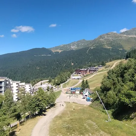 Au Pied Des Pistes - 4 Pers. *